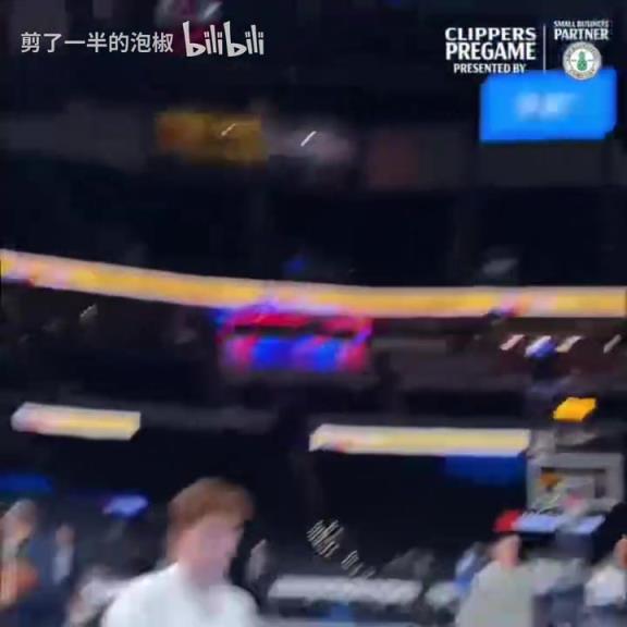 寶藏球員！你覺得小瓊斯能延續(xù)去年季后賽的亮眼表現(xiàn)嗎？